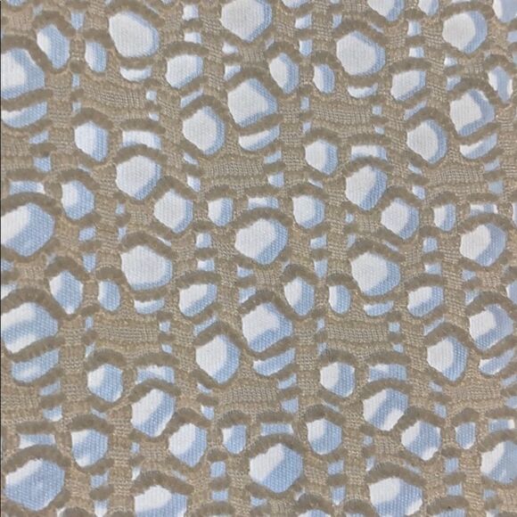 Loft white lace front sleeveless tee - Picture 2 of 7